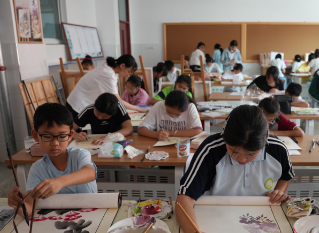 数字红利惠及城乡每一名学生为区域教育高质量展开注入强劲动